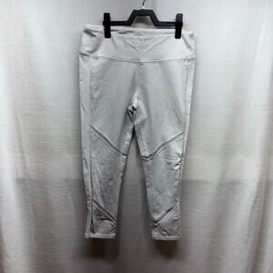 Alo Yoga White Crop‎ Leggings - Size Medium - Excellent